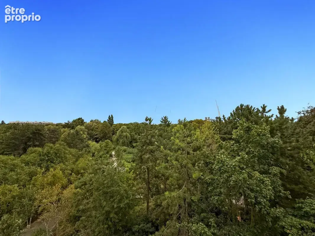 Appartement À Vendre T4 de 73 m2 avec Balcon et BOX à REIMS - photo 9