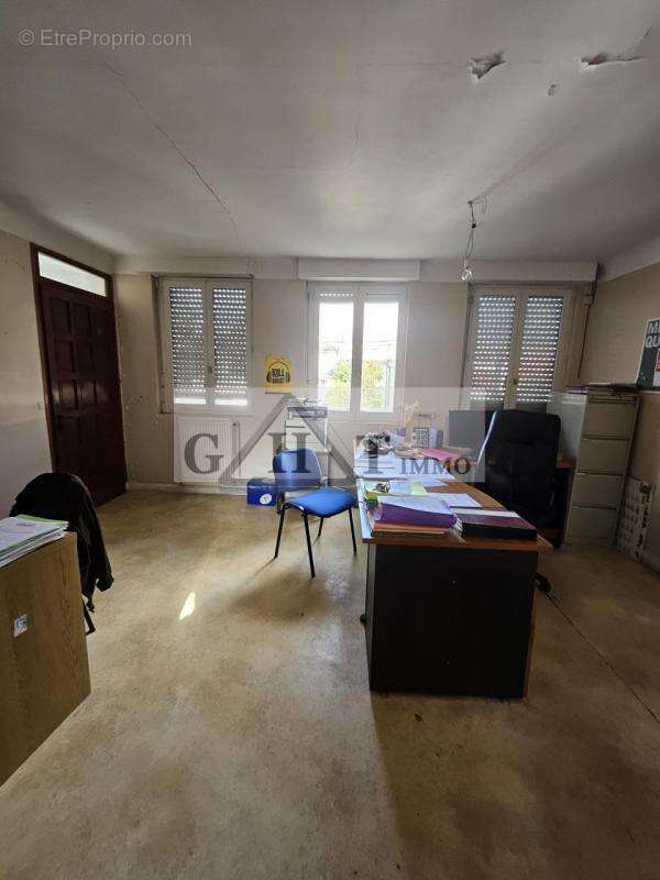 Commerce à SAVIGNY-SUR-ORGE