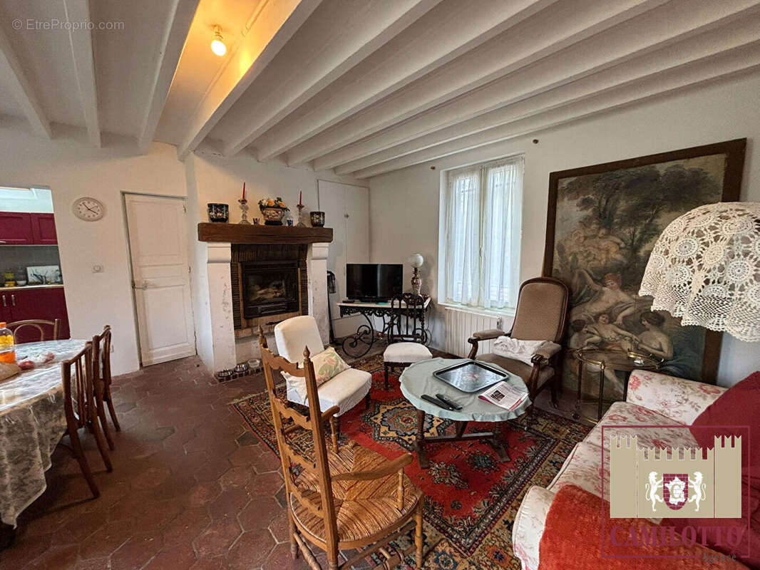 Maison à SERAZEREUX