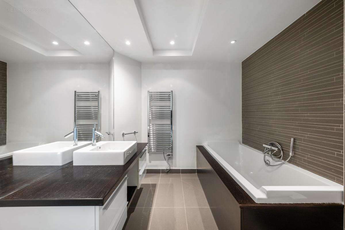 Maison à MOUANS-SARTOUX