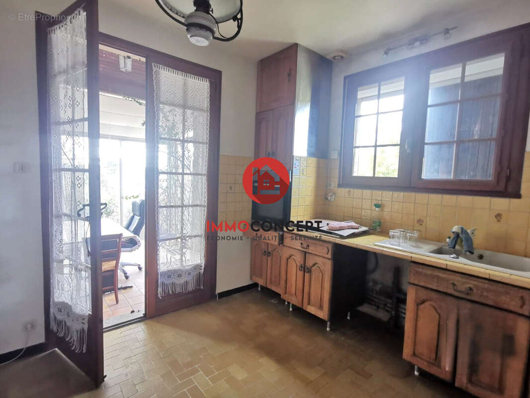 Maison à BAGNOLS-SUR-CEZE