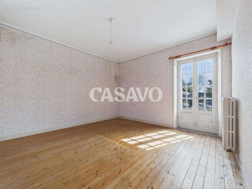 Maison à BOUGUENAIS