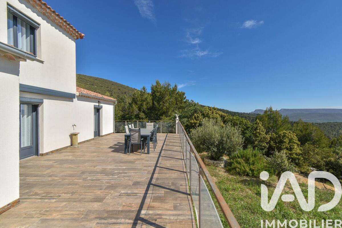 Photo 1 - Maison à PLAN-D'AUPS-SAINTE-BAUME
