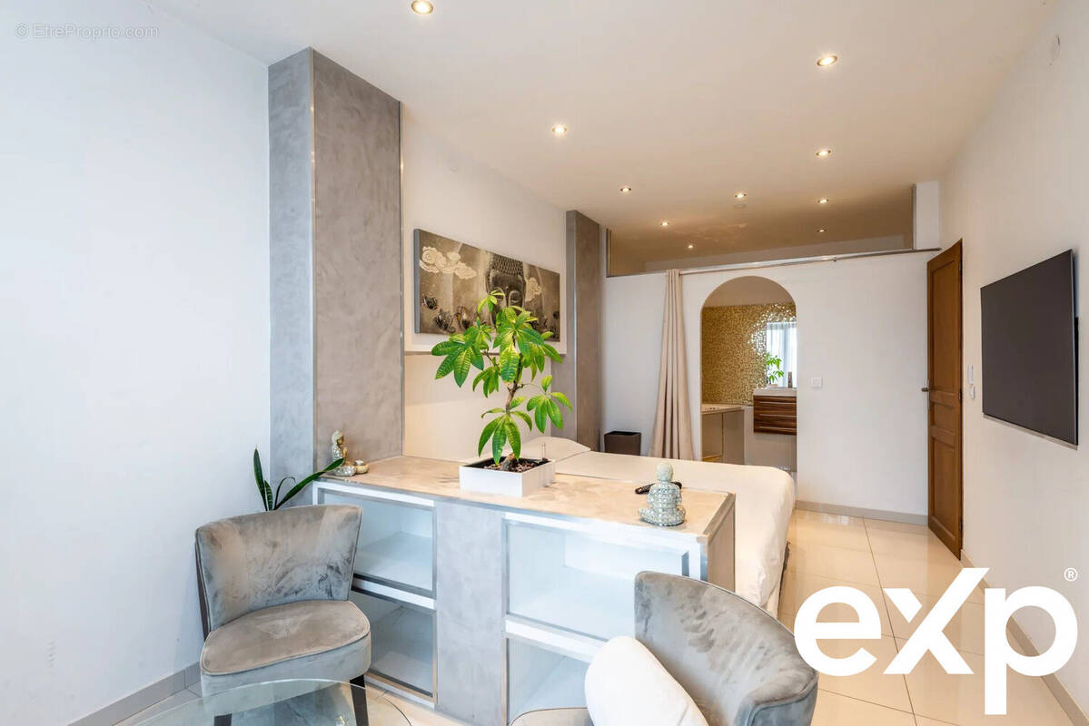 Appartement à EVIAN-LES-BAINS