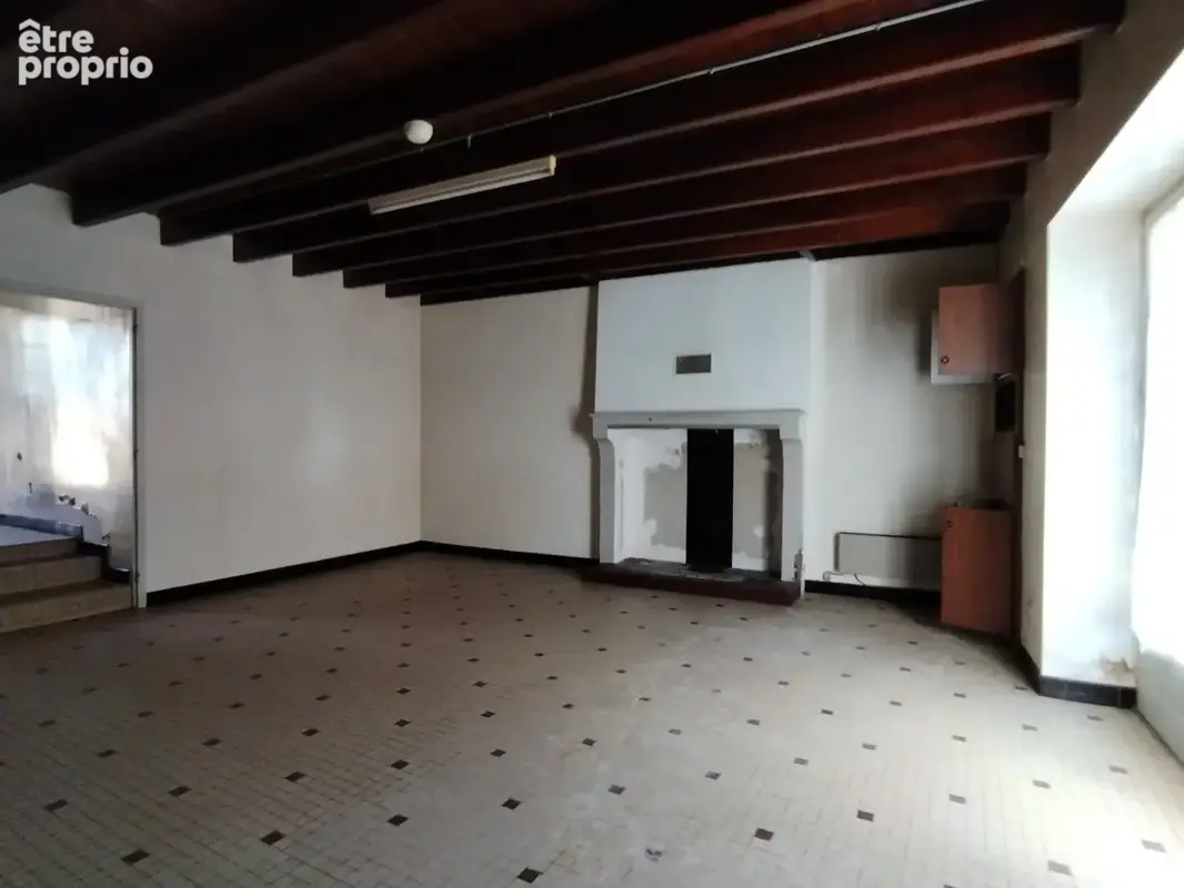 Longère en pierre de 2 logements s à rénover en 1 ou 2 habitations. - photo 3