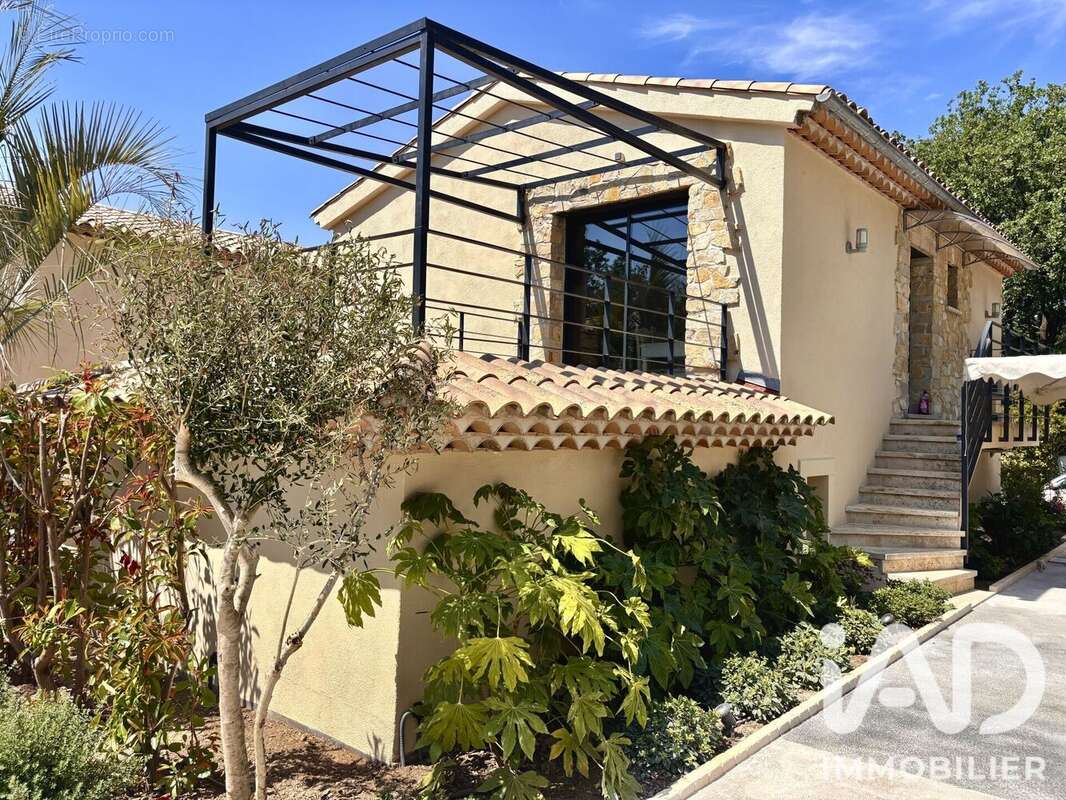 Photo 2 - Appartement à GRIMAUD