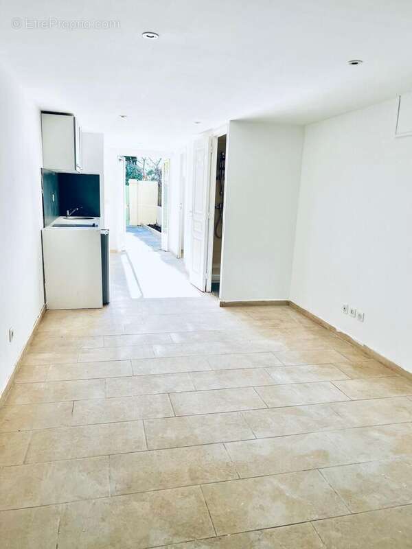 Photo 2 - Maison à MARSEILLE-16E