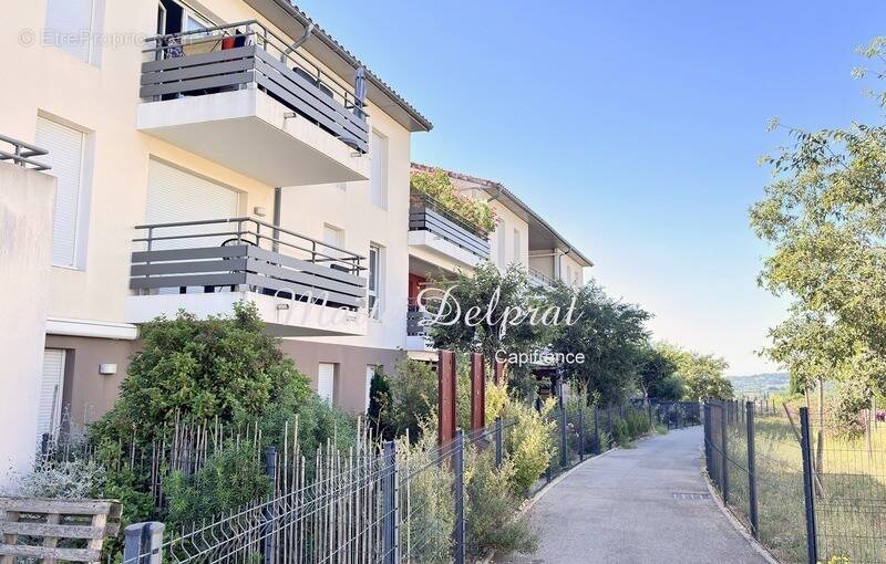 Appartement à COURTHEZON