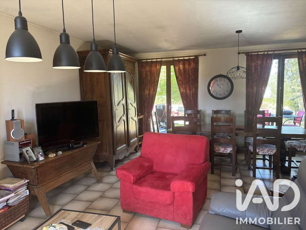 Maison 95 m² à Toulon-Sur-Arroux  - photo 6