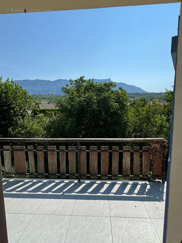 STUDIO avec terrasse à Voglans - photo 3