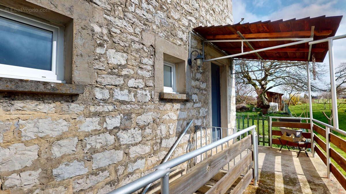 Maison à ARC-ET-SENANS