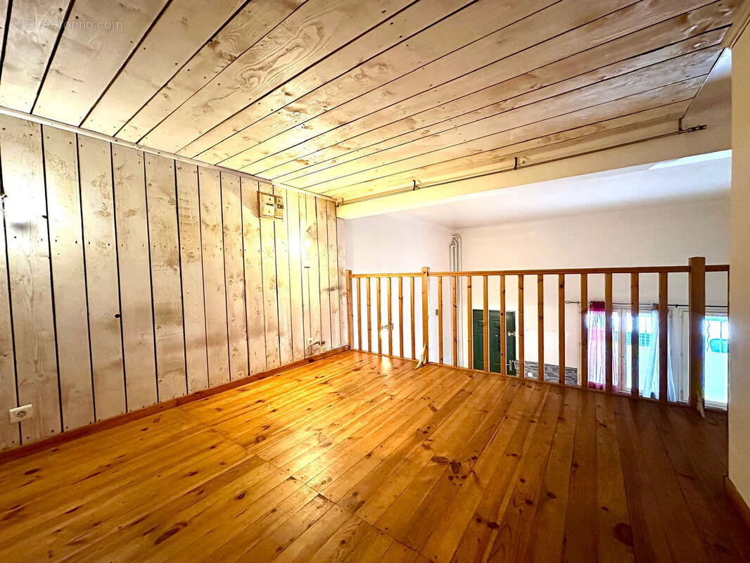 Appartement à MARSEILLE-7E