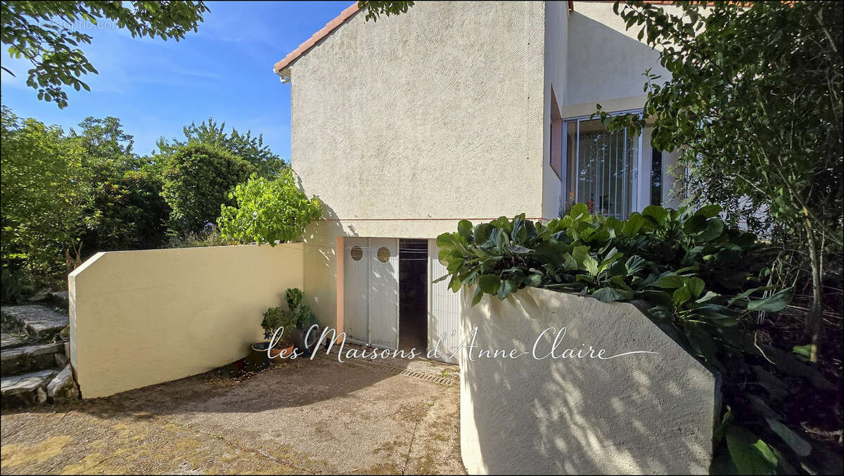 Maison  plain-pied 94 m2 / 4 chambres  / garage/ véranda/ jardin clos et paysager - photo 16