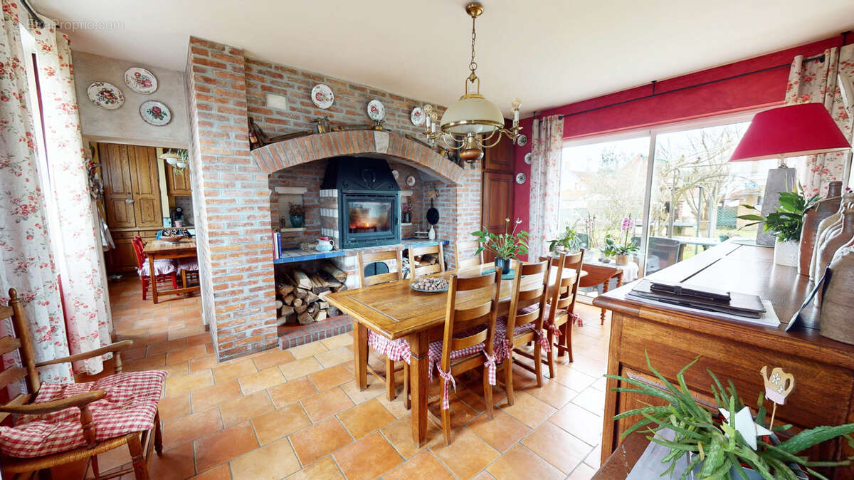 Maison à HALLENCOURT