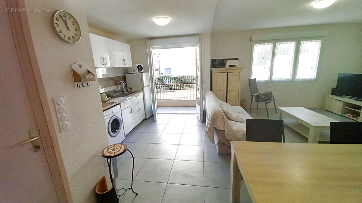 Appartement à LAMALOU-LES-BAINS