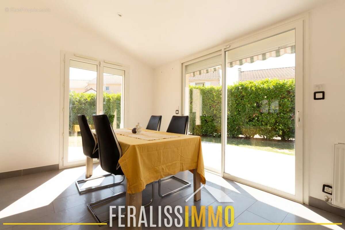 Maison à COURDIMANCHE