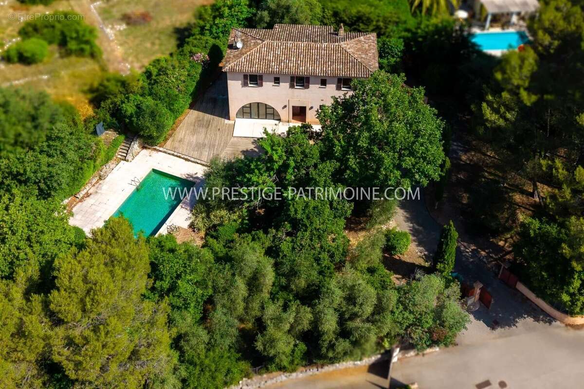 Villa d'architecte – secteur residentiel - photo 8