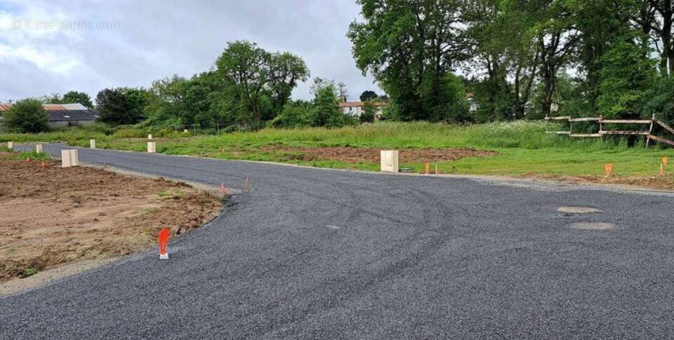 Terrain à LEGE