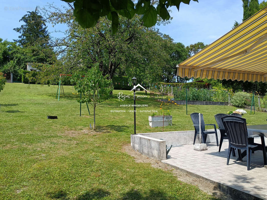 Maison à DANGE-SAINT-ROMAIN