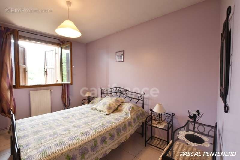 Maison à DECINES-CHARPIEU