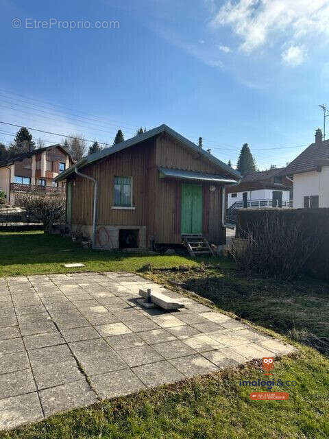 Maison à MONTPERREUX