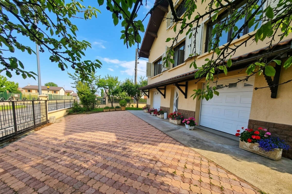 Maison à MIONS