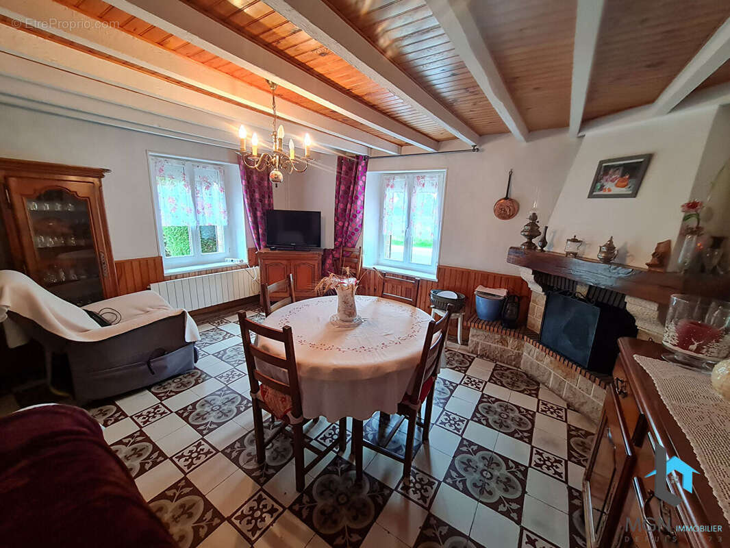 A vendre longere 97 m² - photo 4