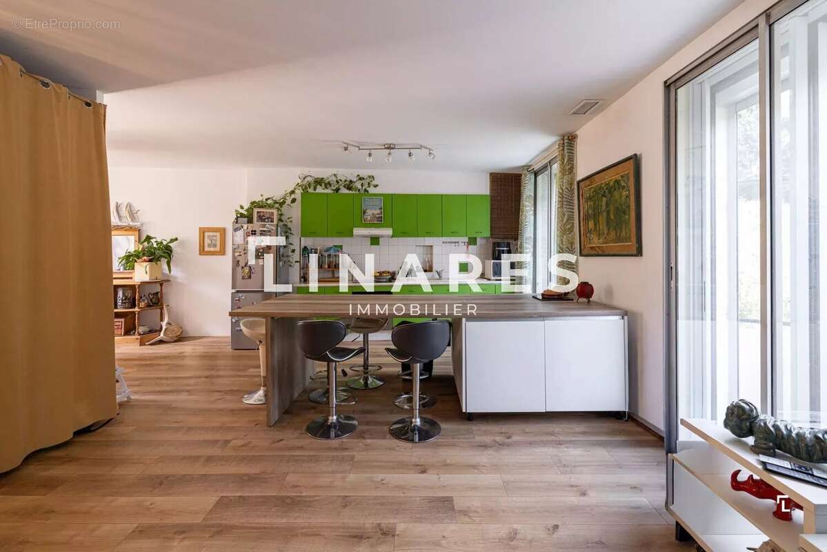 Appartement à MARSEILLE-11E