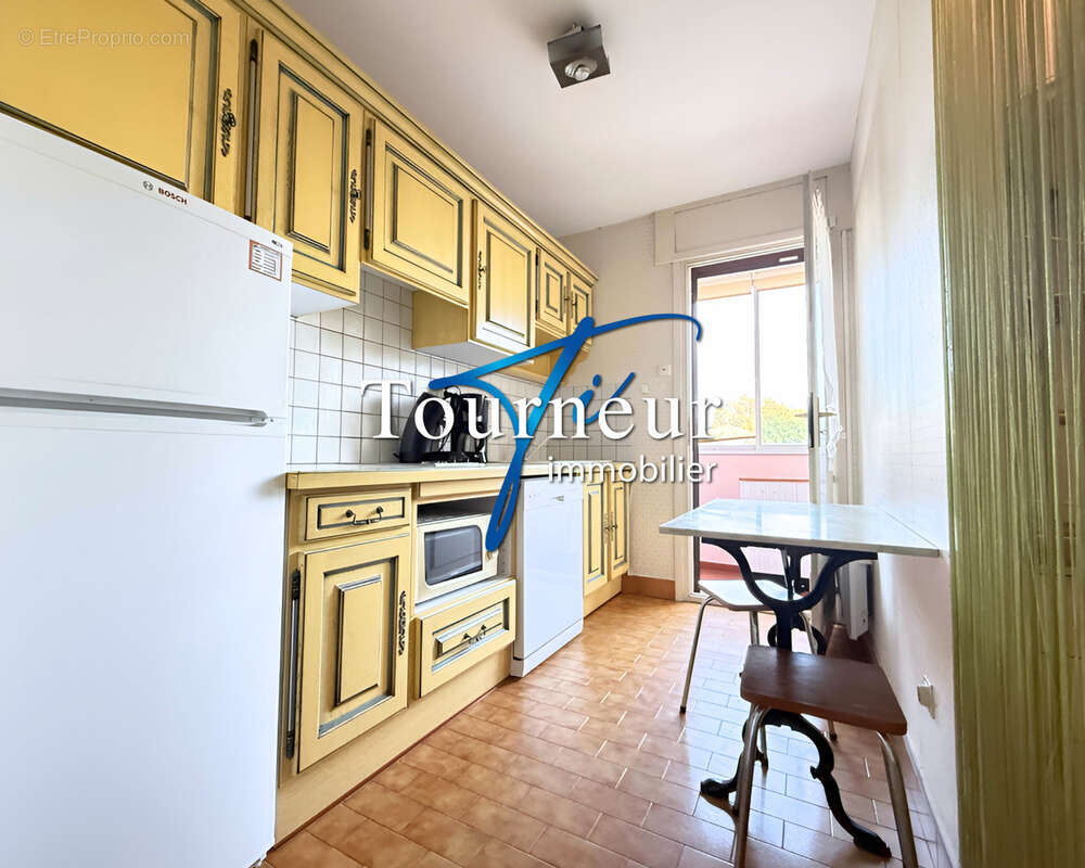 Appartement à SIX-FOURS-LES-PLAGES