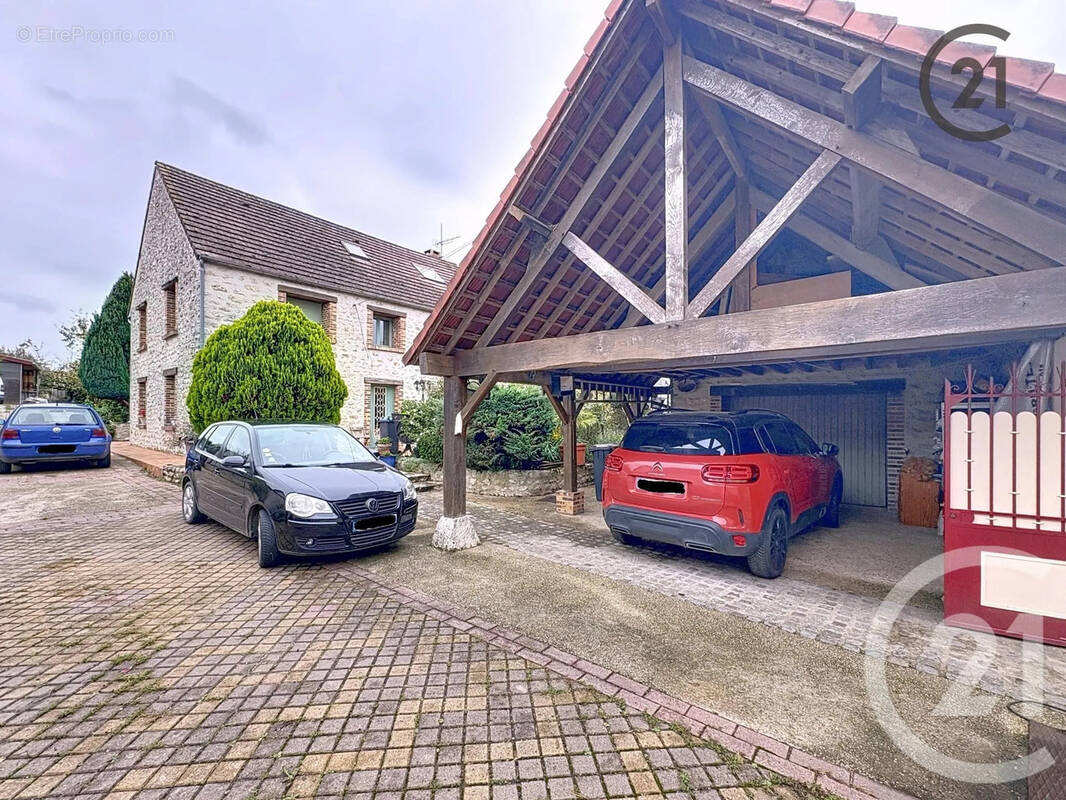 Maison à SOURDUN