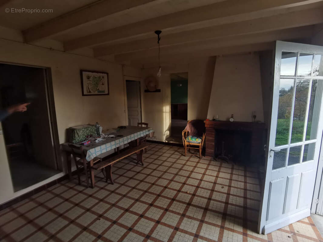 Maison à CELLEFROUIN