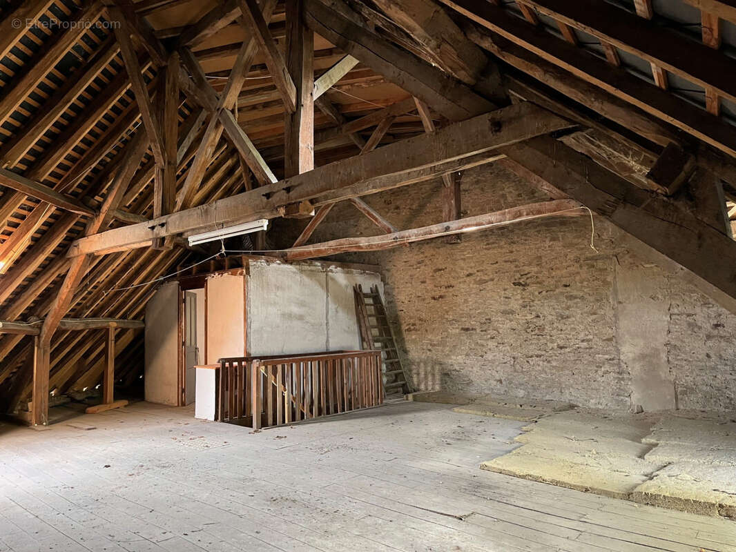 Coussac Bonneval Maison du bourg 5 pièces avec garage, proches commerces - photo 17