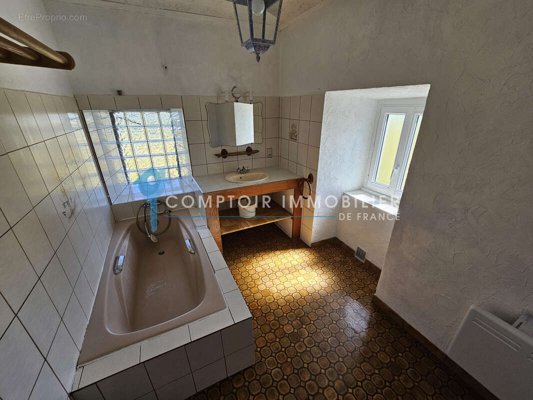 Dpt Haute-Garonne 31 A vendre 31260 Cassagne Maison T4 de 140 m2 avec grange sur parcelle de 1462 m2 - photo 10