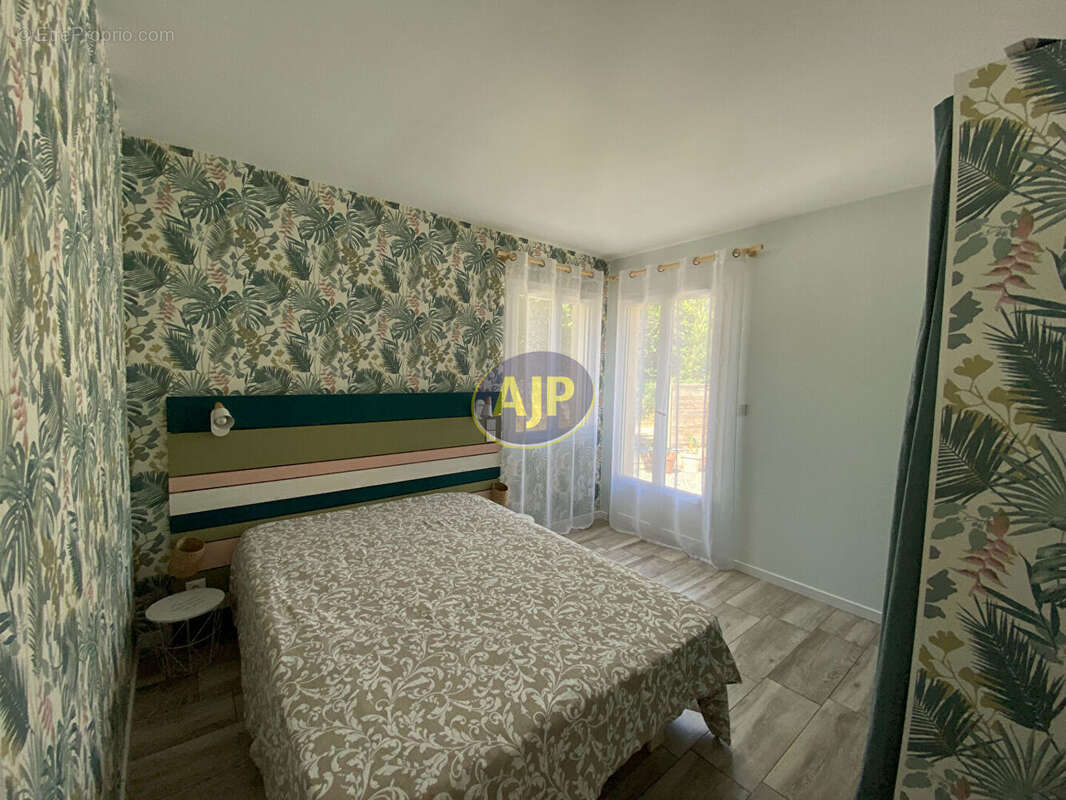 Maison à VENDAYS-MONTALIVET