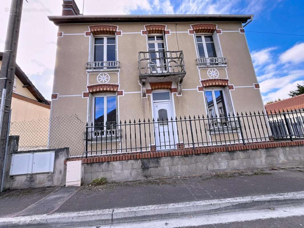 Maison 98 m² à Les Noes-Pres-Troyes  - photo 8