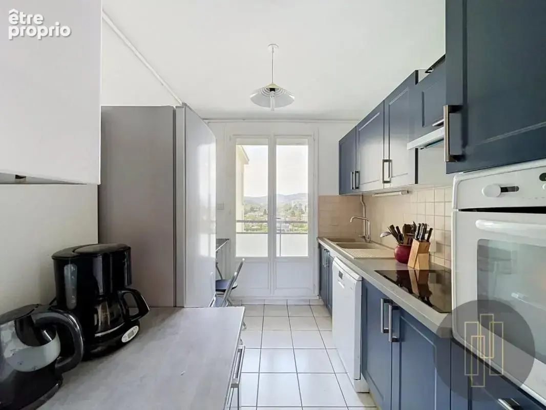 Exclusivité - Appartement T3 - 9ème et dernier étage - Ascenseur - Balcons, garage et cave - photo 2