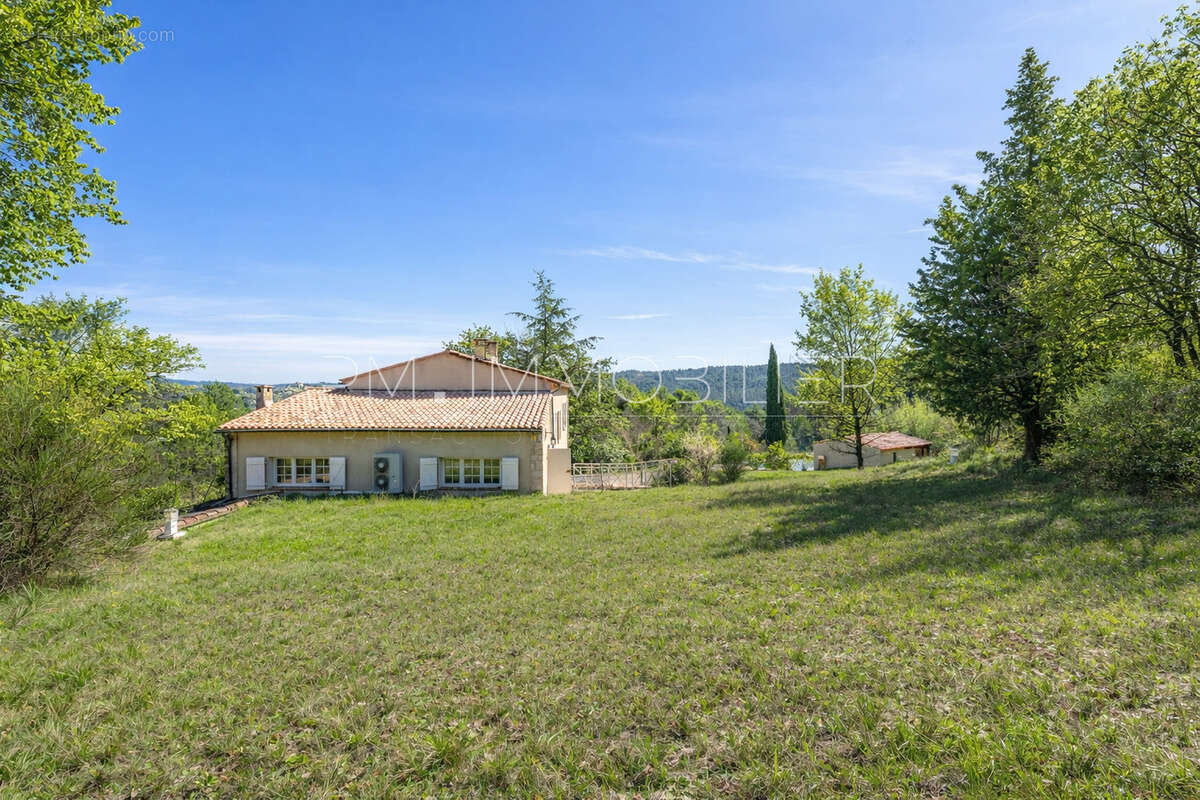 Maison à ANSOUIS
