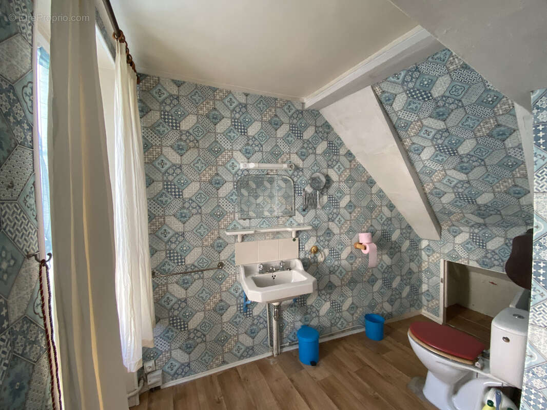 Maison en centre ville a lormes - photo 6