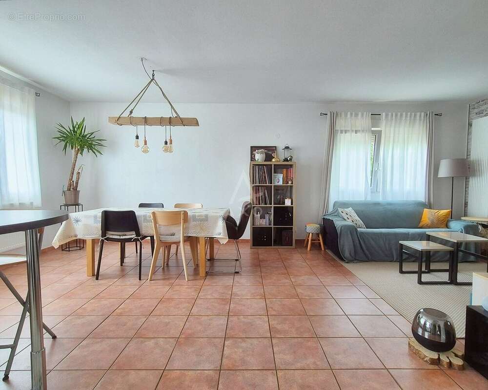 Maison 132 m² à Ennery  - photo 4