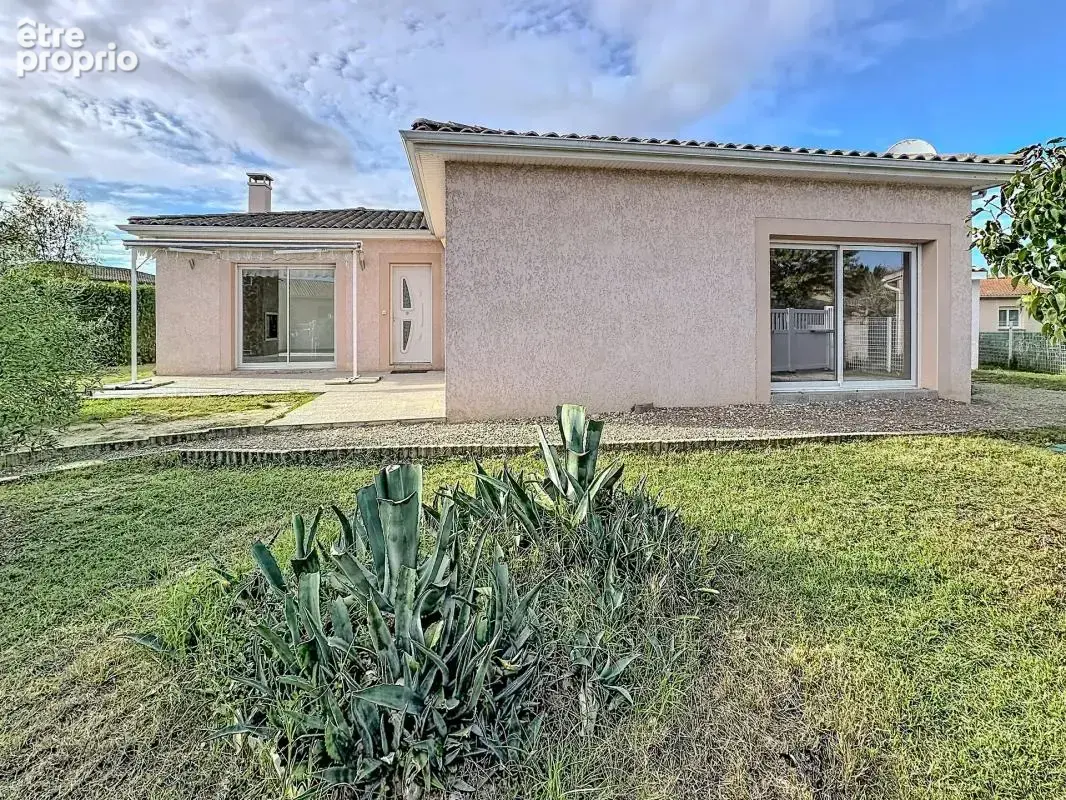 Maison de 5 pièces de 103 m² à Saint-Étienne-de-Tulmont - photo 11