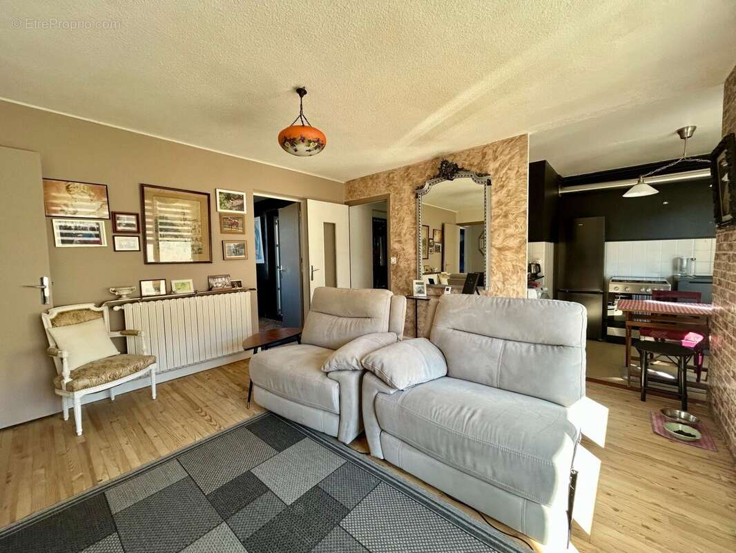 Appartement à BOURG-DE-PEAGE