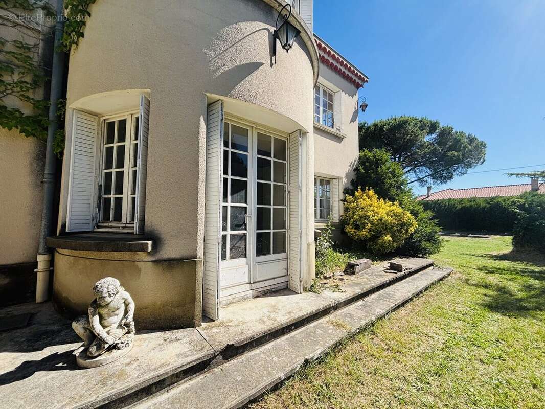 Maison 195 m² à Romans-Sur-Isere  - photo 9