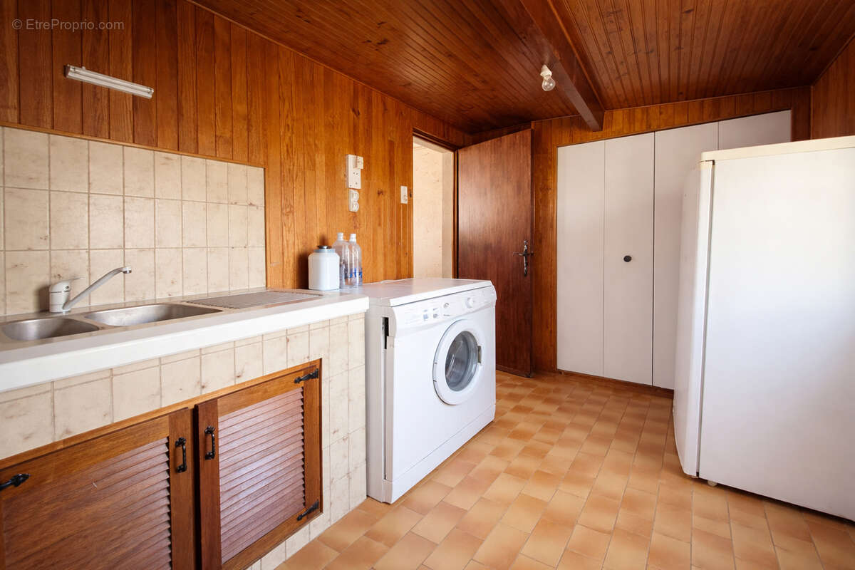 Maison de plain-pied - 93 m² - Terrain 407 m² - Environnement calme en impasse - photo 12