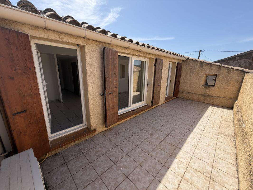 Appartement à THEZAN-DES-CORBIERES