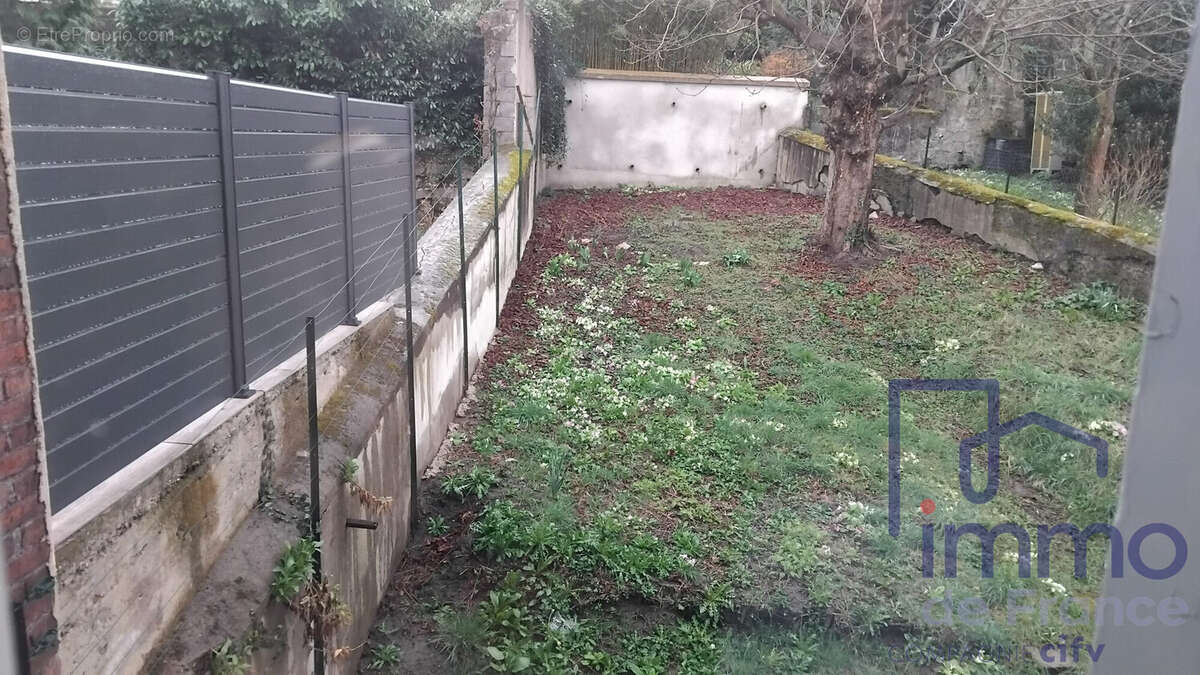 Appartement à SAINT-ETIENNE