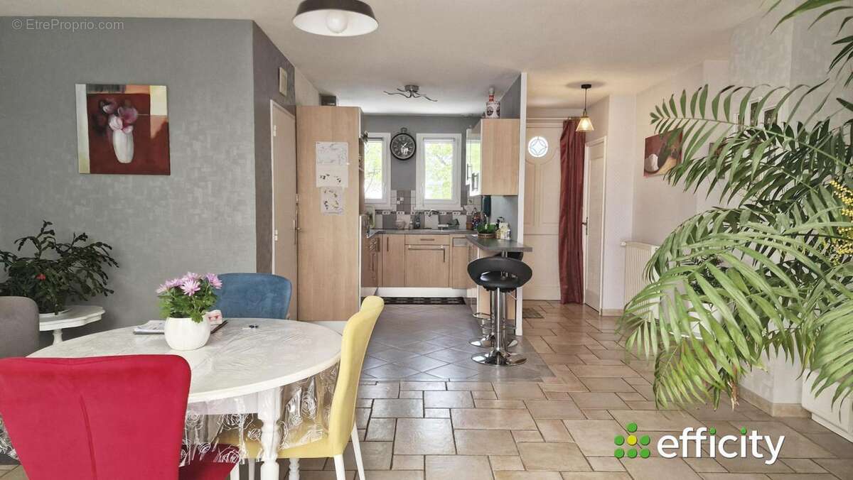 Maison à LES PONTS-DE-CE