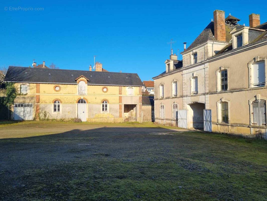 Maison à SAINT-CALAIS