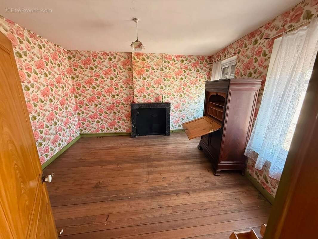  À VENDRE – Maison de Maître de caractère – Glageon (59132) - photo 8