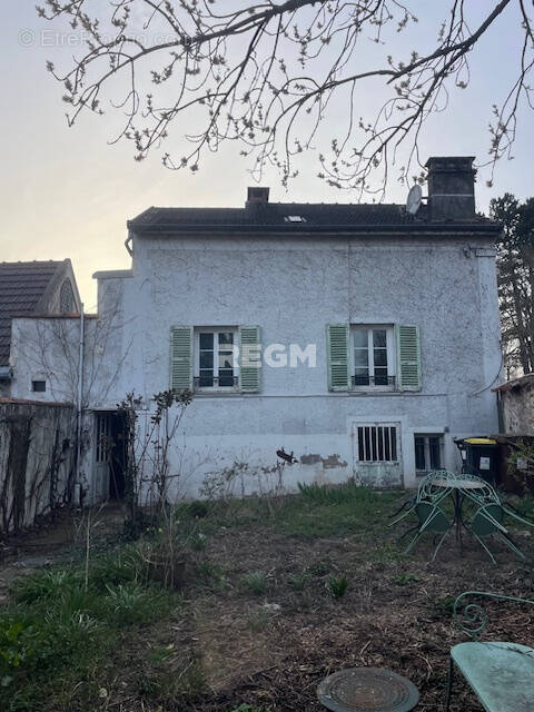 Maison à ETIOLLES