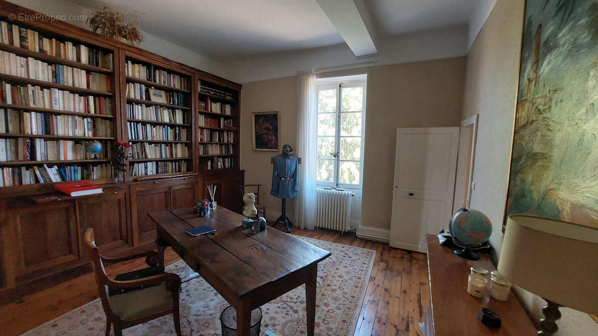 Magnifique propriété aux portes de VICHY. - photo 9